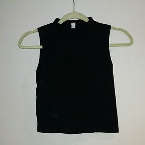 Black crop top (size xs)